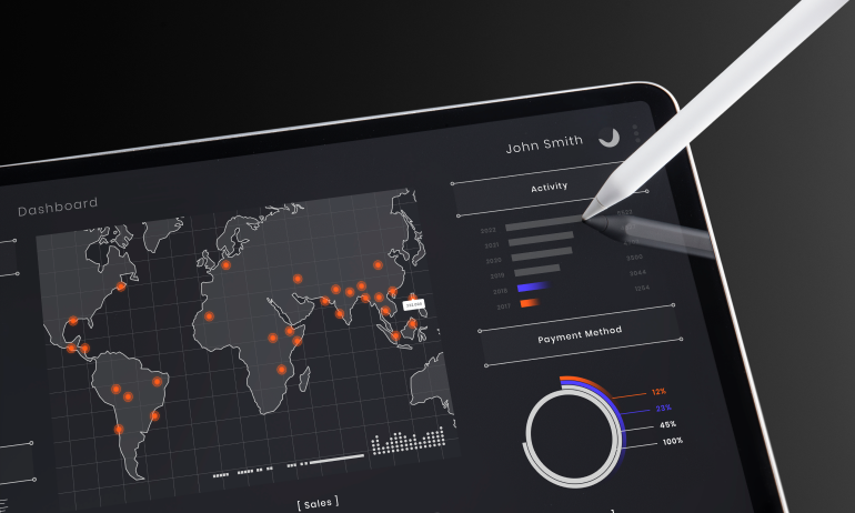 Ahmed Hive Product Designer UI UX Design Mobile App Designer Dashboard Design Figma Designer